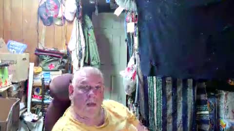mr_canoe_licker_69 online show from December 2024 01:43:02 PM