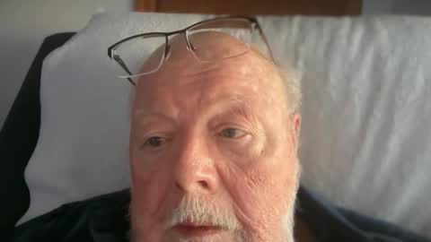 Jess online show from December 2025 07:19:02 PM