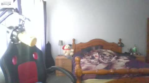 mr_i_ online show from October 2025 09:51:01 AM