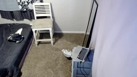 whateveryouwant online show from December 2024 01:29:01 PM