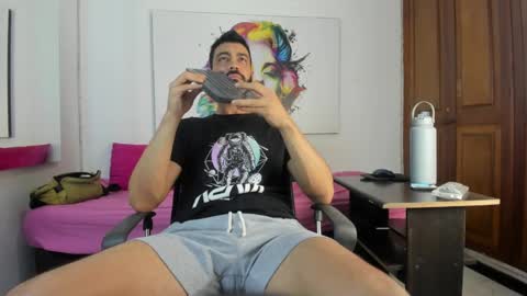 Snapshot of mr_jagz chatting on January 2025 12:43:02 AM Mr Jagz online show from January 2025 12:43:02 AM