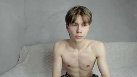 Snapshot of mr_makentoshi chatting on May 2026 03:14:01 AM Makentoshi online show from May 2026 03:14:01 AM