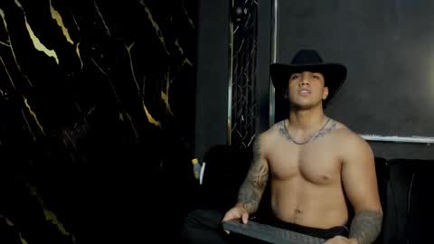 mr_maximo online show from December 2025 02:28:01 AM