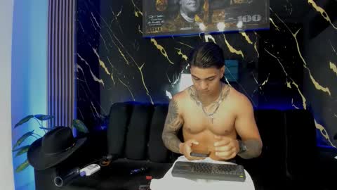 mr_maximo online show from February 2026 05:06:01 AM