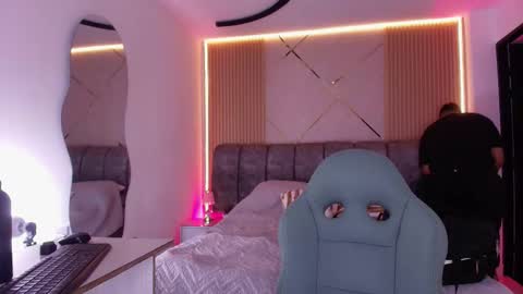 MIKEE online show from March 2026 03:12:01 AM