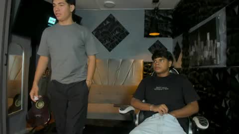 mr_mois online show from April 2026 06:11:01 AM