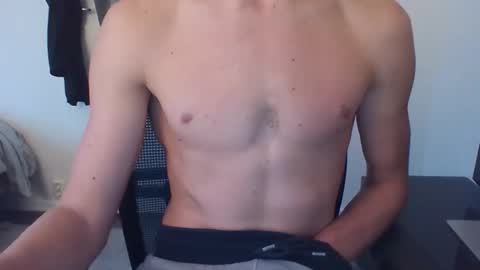 mr_natural96 online show from October 2025 01:21:02 PM