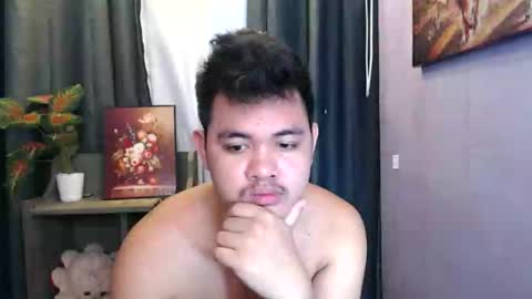 Snapshot of mr_olivercummerx chatting on September 2025 04:38:01 AM mr_olivercummerx online show from September 2025 04:38:01 AM