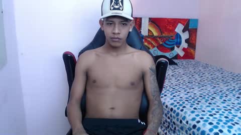 mr_stiven_ online show from January 2025 03:33:01 AM