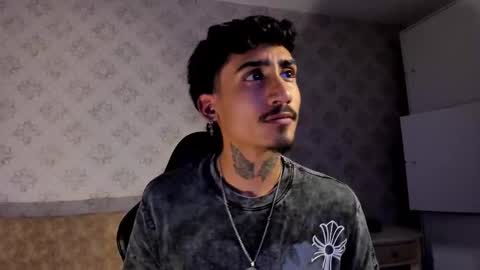 MR online show from December 2025 03:03:01 AM