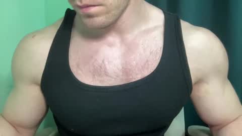 Snapshot of mrbiceps_23 chatting on December 2024 09:17:02 AM Mrbiceps23 online show from December 2024 09:17:02 AM