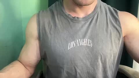 Snapshot of mrbiceps_23 chatting on December 2024 02:22:02 PM Mrbiceps23 online show from December 2024 02:22:02 PM