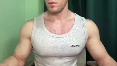 Snapshot of mrbiceps_23 chatting on December 2024 12:15:02 PM Mrbiceps23 online show from December 2024 12:15:02 PM