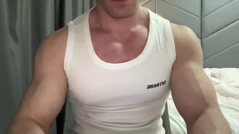 Snapshot of mrbiceps_23 chatting on January 2025 04:11:01 PM Mrbiceps23 online show from January 2025 04:11:01 PM