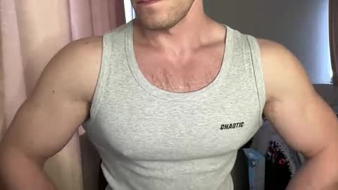 Snapshot of mrbiceps_23 chatting on January 2025 08:07:02 AM Mrbiceps23 online show from January 2025 08:07:02 AM
