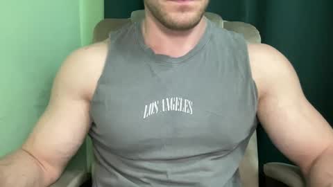 Snapshot of mrbiceps_23 chatting on January 2025 07:29:02 PM Mrbiceps23 online show from January 2025 07:29:02 PM