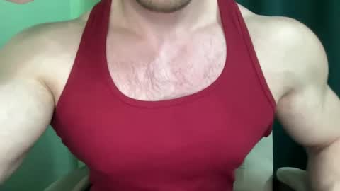Snapshot of mrbiceps_23 chatting on January 2025 01:03:02 PM Mrbiceps23 online show from January 2025 01:03:02 PM