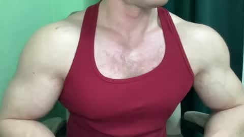 Snapshot of mrbiceps_23 chatting on January 2025 03:14:02 PM Mrbiceps23 online show from January 2025 03:14:02 PM