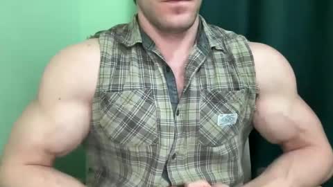 Snapshot of mrbiceps_23 chatting on January 2025 12:13:01 PM Mrbiceps23 online show from January 2025 12:13:01 PM