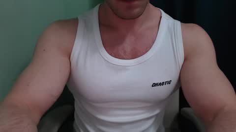 Snapshot of mrbiceps_23 chatting on February 2025 07:33:02 PM Mrbiceps23 online show from February 2025 07:33:02 PM