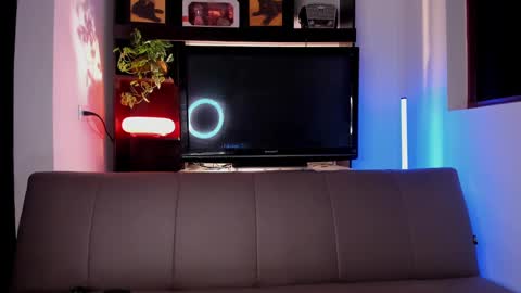 Laura online show from September 2025 02:11:02 AM