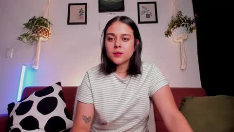 Laura online show from October 2025 03:40:01 AM