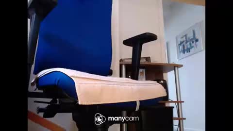 MrJohnsen1975 online show from February 2026 01:28:01 PM