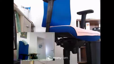 MrJohnsen1975 online show from February 2026 11:32:01 AM