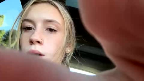 Snapshot of mreeves67 chatting on May 2026 09:53:01 PM mreeves67 online show from May 2026 09:53:01 PM