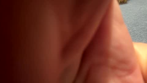 mreric_210 online show from October 2025 09:18:01 AM