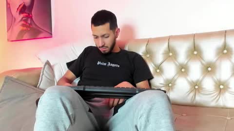 Andy online show from March 2026 01:44:02 PM