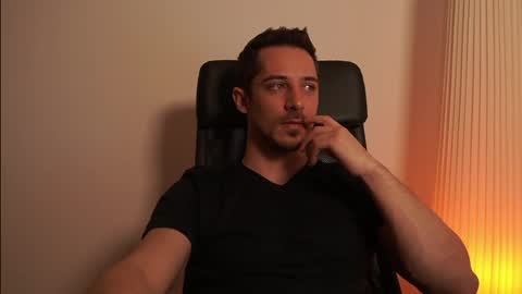 juan luis online show from March 2026 08:03:01 PM