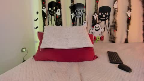 Bastian online show from October 2025 10:54:02 PM