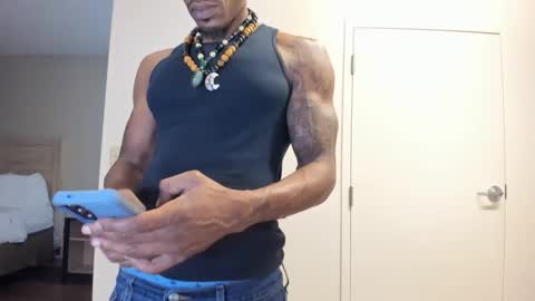 mromg007 online show from October 2025 02:42:02 AM