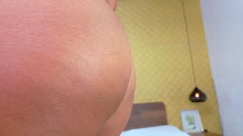 Snapshot of mrs_buttocks chatting on January 2025 05:46:01 PM mrs_buttocks online show from January 2025 05:46:01 PM
