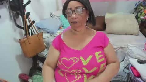 Snapshot of mrs_mommy chatting on June 2026 07:01:02 PM mrs_mommy online show from June 2026 07:01:02 PM