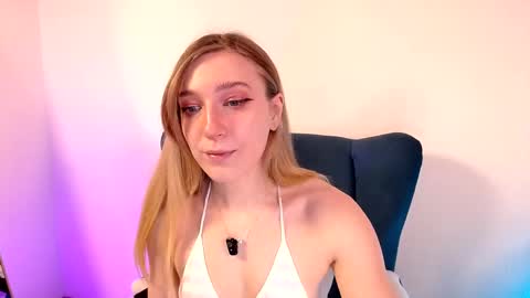 Snapshot of mrs_squirtling chatting on June 2026 03:32:02 AM Barbie online show from June 2026 03:32:02 AM
