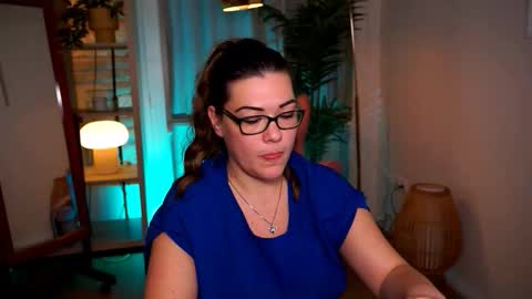 Tamara online show from December 2025 05:40:02 PM