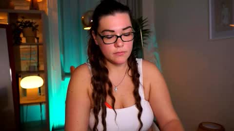 Tamara online show from January 2026 06:00:01 PM