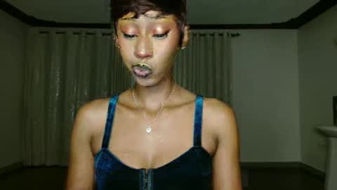 ms_crystal online show from April 2026 06:27:02 PM