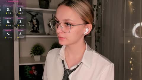 Elizabeth online show from February 2025 03:17:02 PM