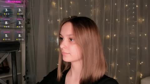 Elizabeth online show from February 2025 10:10:01 PM