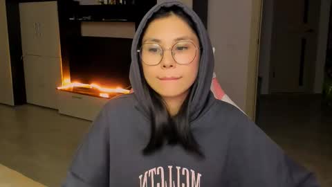 ms_emily_ online show from September 2025 02:55:01 PM