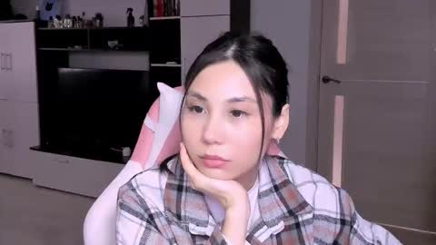 ms_emily_ online show from March 2026 12:01:02 PM