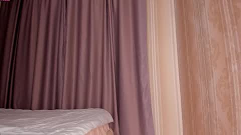 Eva 3 online show from February 2026 05:04:01 AM