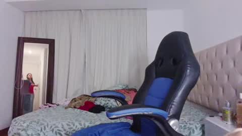 Snapshot of ms_freya chatting on March 2025 04:43:02 AM Freya online show from March 2025 04:43:02 AM