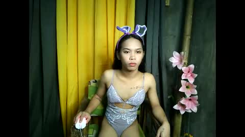 ms_maxine69 online show from November 2025 10:37:01 AM