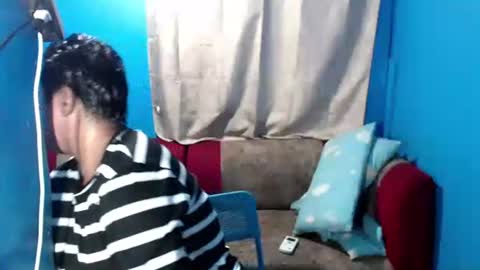 Nathalie online show from November 2025 06:57:01 AM