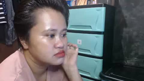 Nathalie online show from December 2025 04:00:01 PM