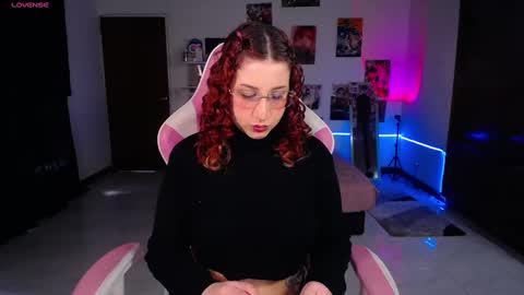 Manuela3 online show from October 2025 03:52:01 PM